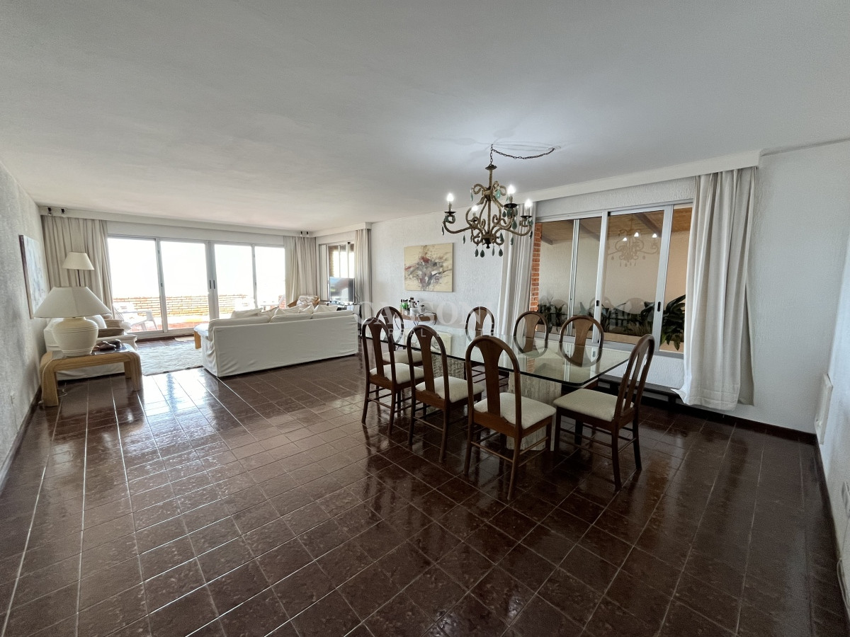 Apartamento ID.2789 - Excelente propiedad en primera linea de playa brava 
