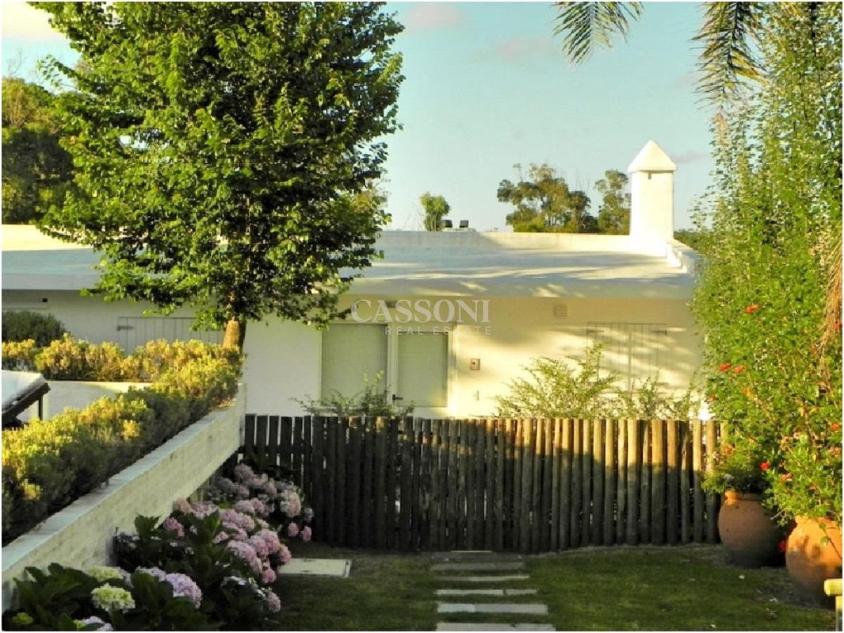 Casa ID.4644 - Casa en La Barra, 4 dormitorios 