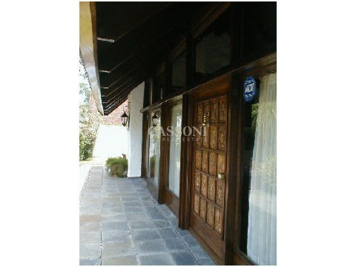 Casa ID.3128 - hermosa cvasa con muy buen parque escucha oferta y financia a largo plazo