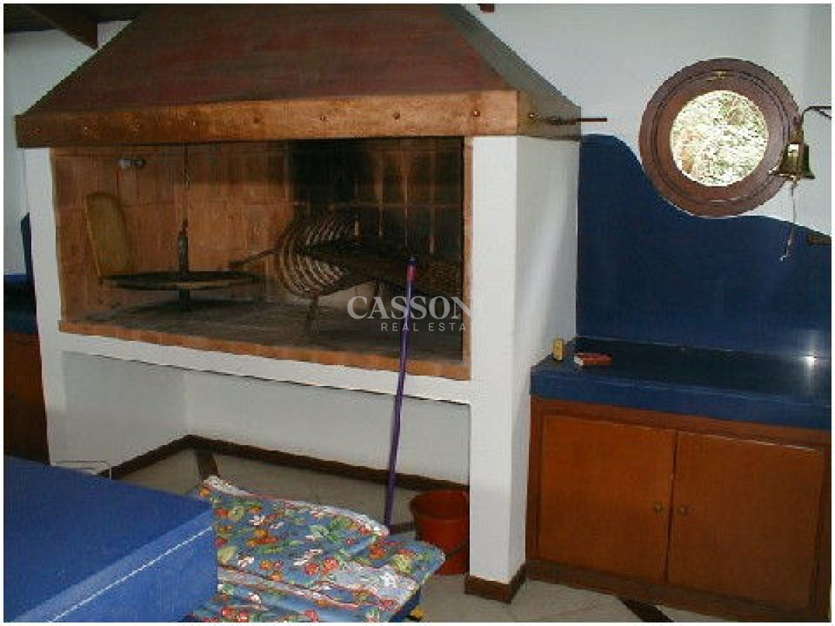 Casa ID.3128 - hermosa cvasa con muy buen parque escucha oferta y financia a largo plazo