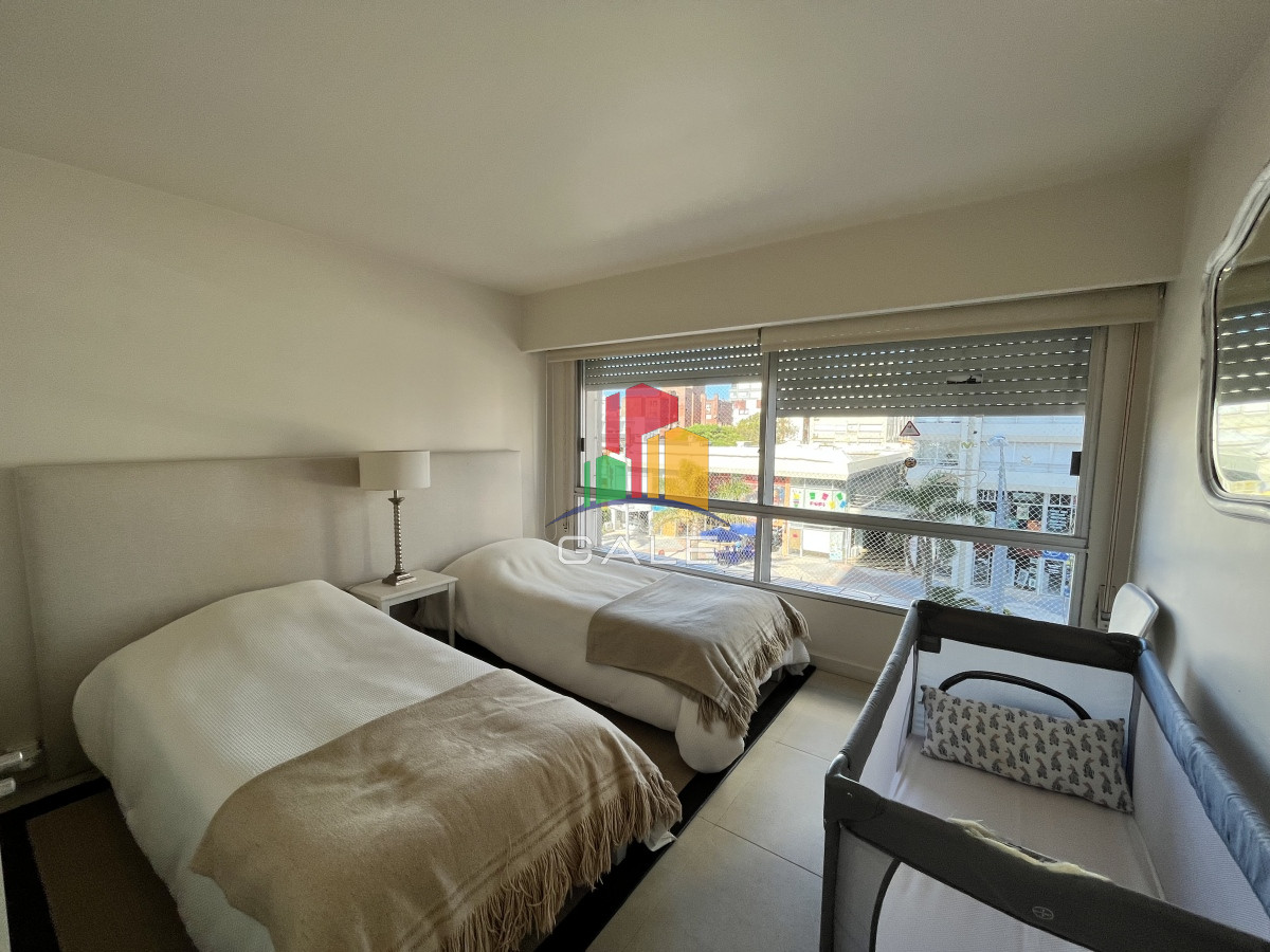 Apartamento ID.2103 - Hermoso Y Amplio Apartamento en Punta Del Este