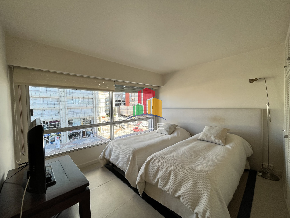 Apartamento ID.2103 - Hermoso Y Amplio Apartamento en Punta Del Este