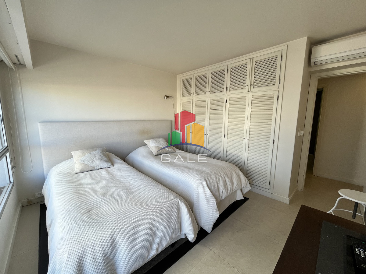 Apartamento ID.2103 - Hermoso Y Amplio Apartamento en Punta Del Este