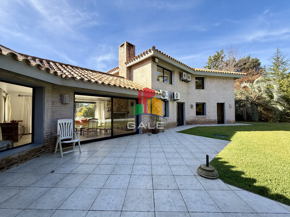 Casa ID.3768 - Chalet en Rincón del Indio – A 500 metros del mar