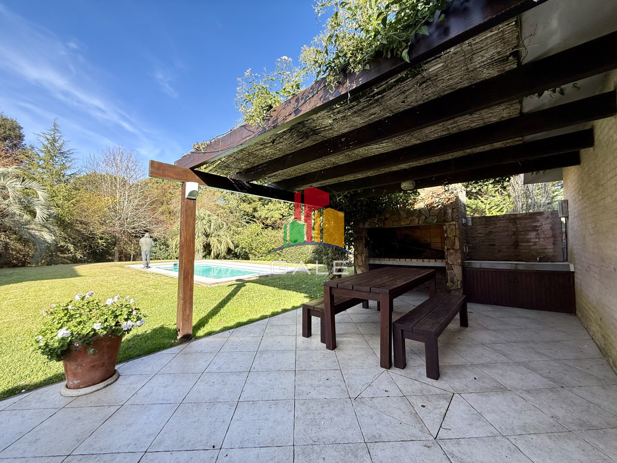 Casa ID.3768 - Chalet en Rincón del Indio – A 500 metros del mar
