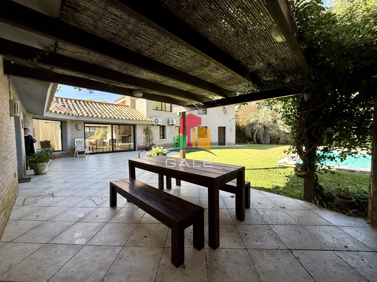 Casa ID.3768 - Chalet en Rincón del Indio – A 500 metros del mar