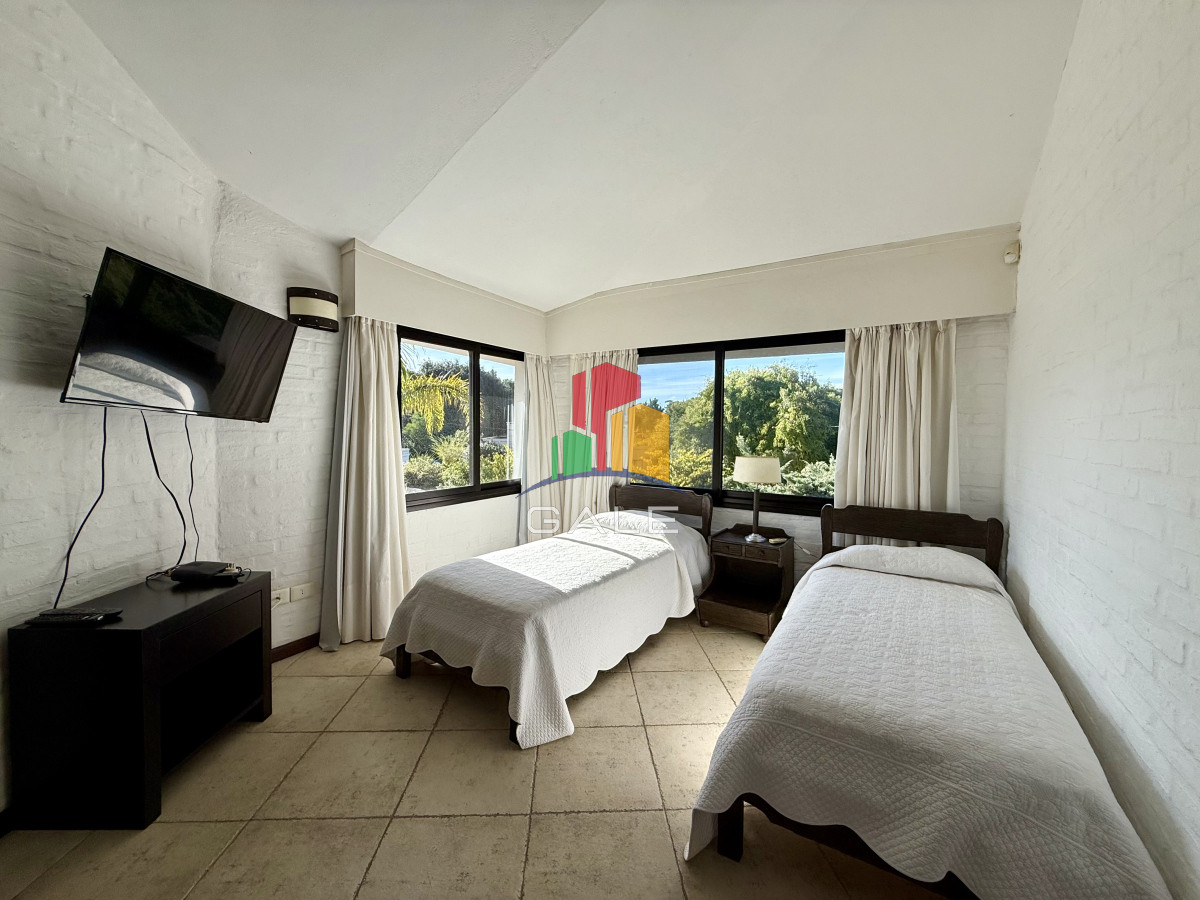 Casa ID.3768 - Chalet en Rincón del Indio – A 500 metros del mar