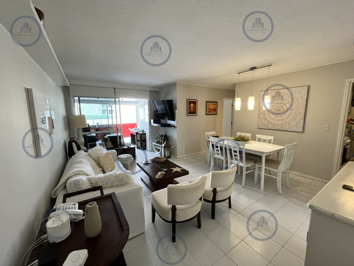 Apartamento de 2 Dormitorios con Vista al Mar en Venta - Playa Brava Punta del Este — fotografía 4