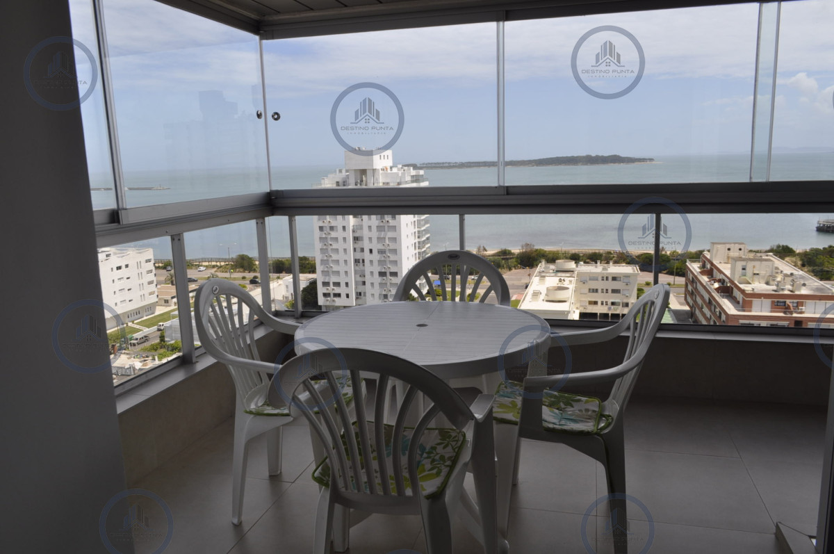 Apartamento de 2 dormitorios en playa mansa con parrillero de uso exclusivo — fotografía 4