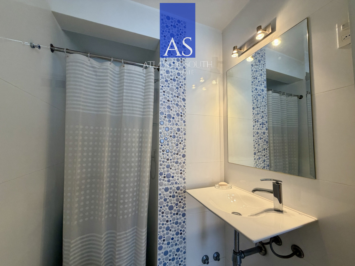 Apartamento ID.4274 - Planta de categroría en Península vista al mar 3 dormitorios Punta del Este