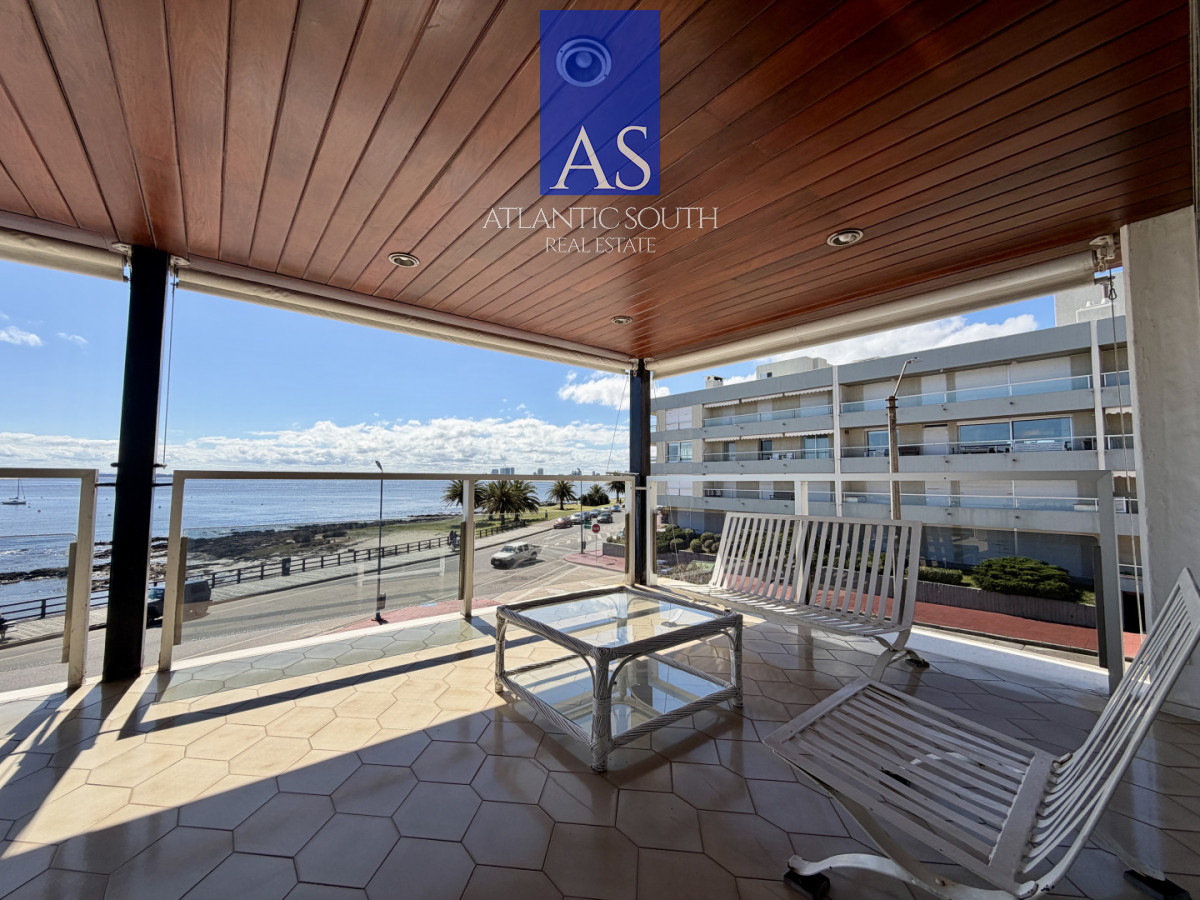 Apartamento ID.4274 - Planta de categroría en Península vista al mar 3 dormitorios Punta del Este