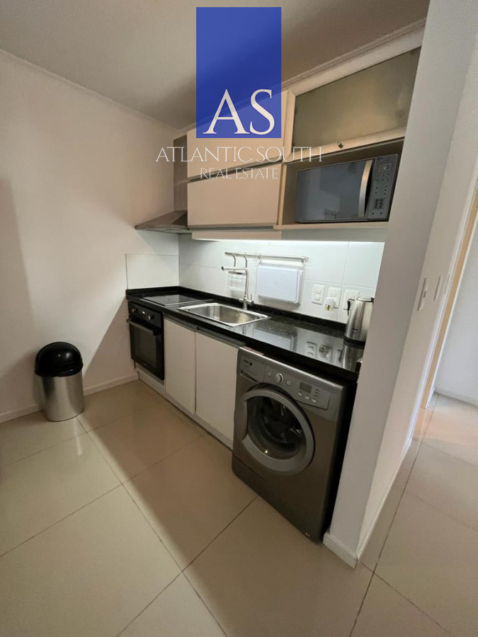 Apartamento ID.4198 - Ed . con servicios, 2 dormitorios con parrillero