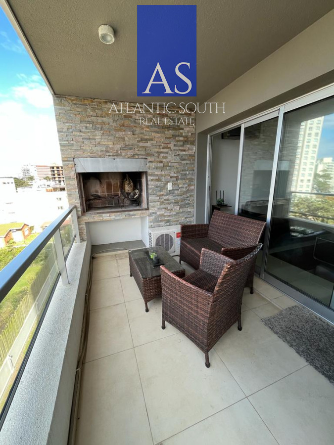 Apartamento ID.4198 - Ed . con servicios, 2 dormitorios con parrillero