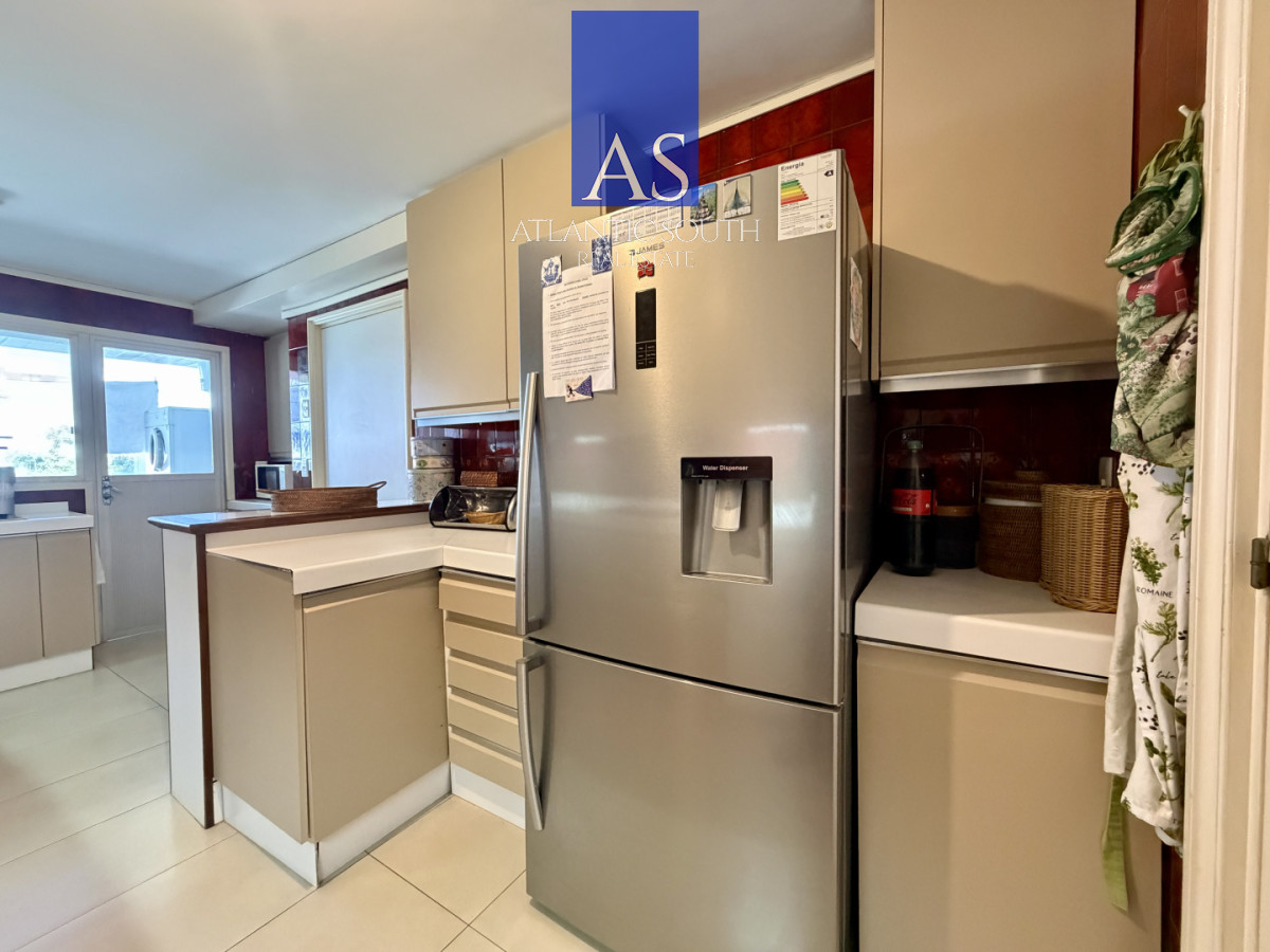 Apartamento ID.4274 - Planta de categroría en Península vista al mar 3 dormitorios Punta del Este