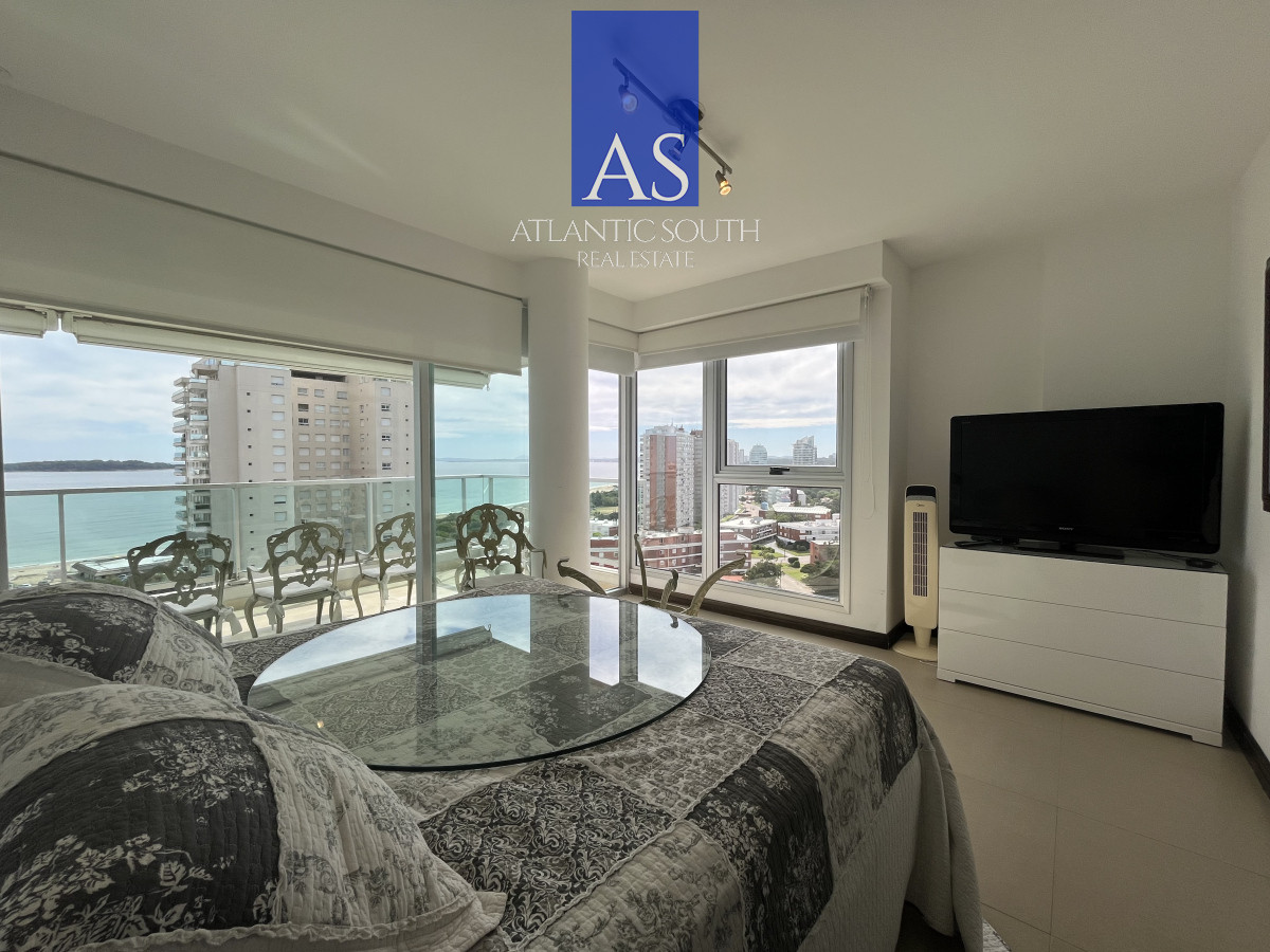 Apartamento ID.4086 - Planta de categoría en segunda línea de Playa Mansa 3 dormitorios moderno parrillero propio Punta del Este