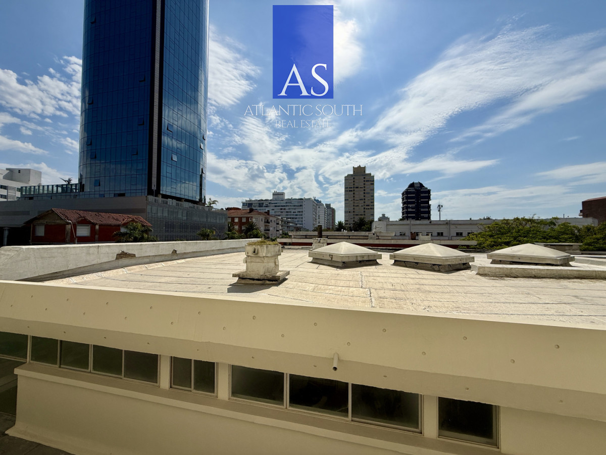 Apartamento ID.4606 - Apartamento 2 dormitorios con garage Peninsula Punta del Este