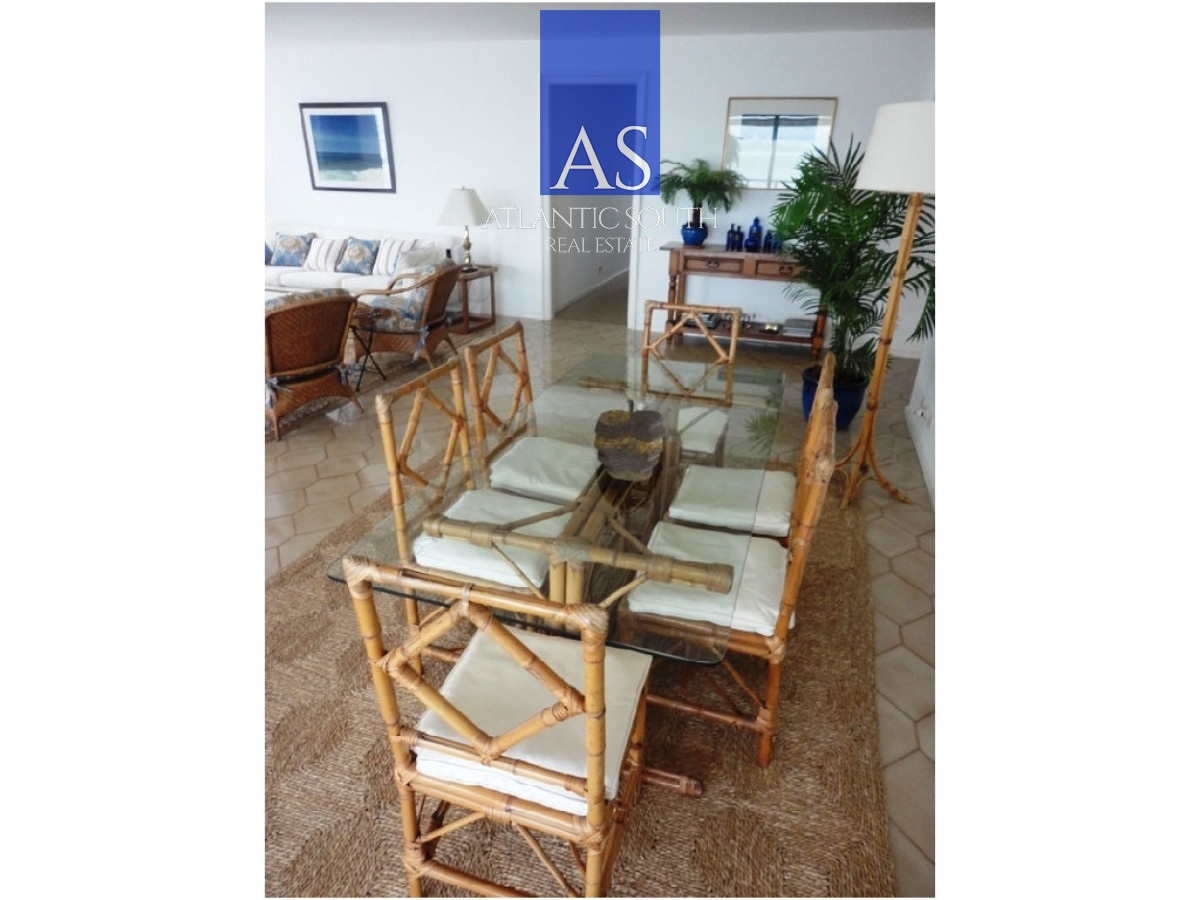 Apartamento ID.4274 - Planta de excelPenínsula ente categoría en Venta – Edificio Brioni, Punta del Este