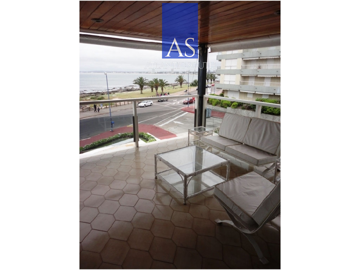 Apartamento ID.4274 - Planta de excelPenínsula ente categoría en Venta – Edificio Brioni, Punta del Este