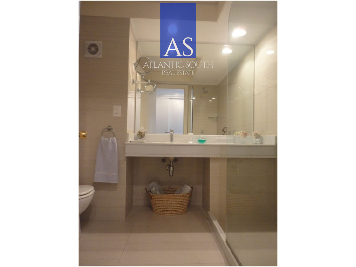 Apartamento ID.4274 - Planta de excelPenínsula ente categoría en Venta – Edificio Brioni, Punta del Este