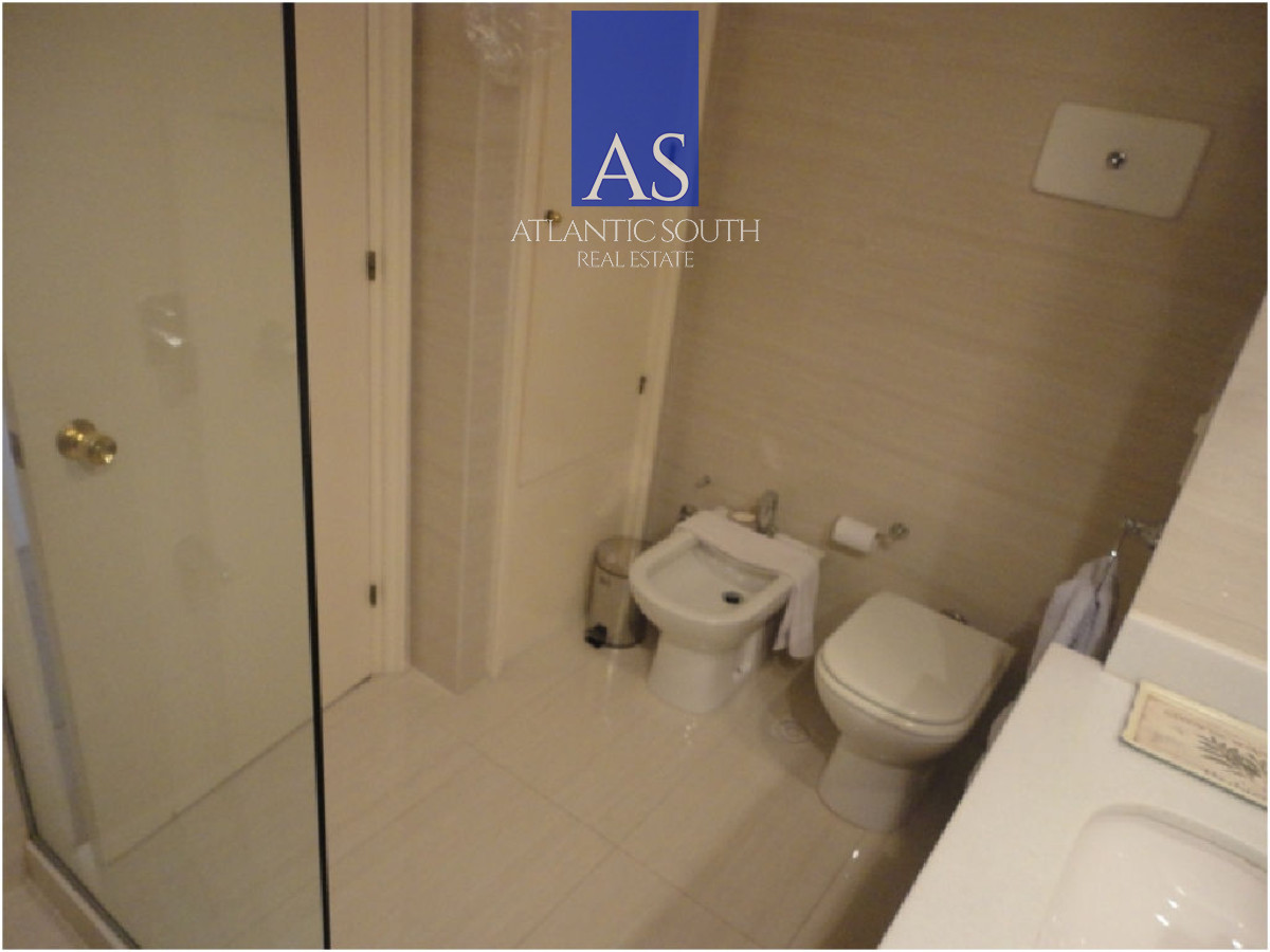 Apartamento ID.4274 - Planta de excelPenínsula ente categoría en Venta – Edificio Brioni, Punta del Este