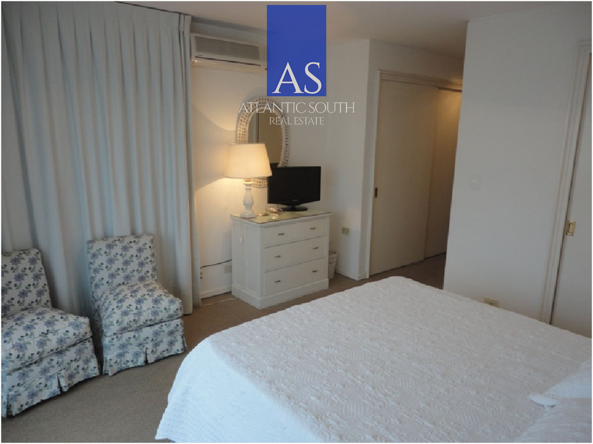 Apartamento ID.4274 - Planta de excelPenínsula ente categoría en Venta – Edificio Brioni, Punta del Este