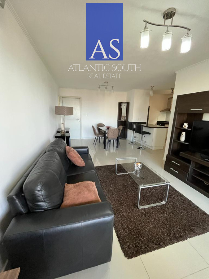 Apartamento ID.4198 - Ed . con servicios, 2 dormitorios con parrillero