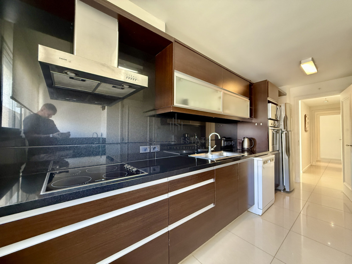 Apartamento ID.4309 - Apartamento en venta en Edificio Imperiale , Punta del Este