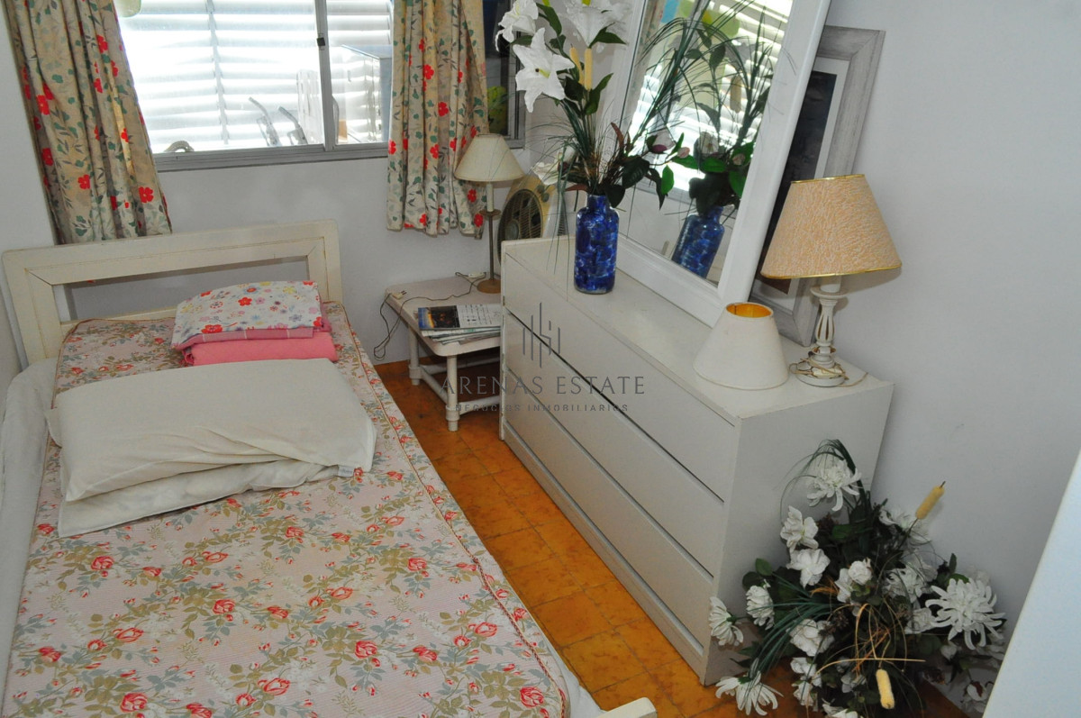 Apartamento ID.2321 - Apartamento en venta de 3 dormitorios en primera linea de la Mansa , Punta del Este 