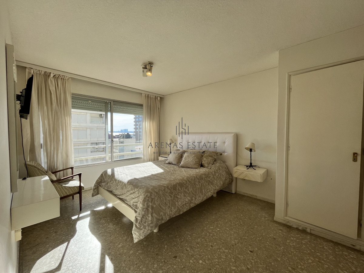 Apartamento ID.3639 - Apartamento en venta de 3 dormitorios en Peninsula , Punta del Este 