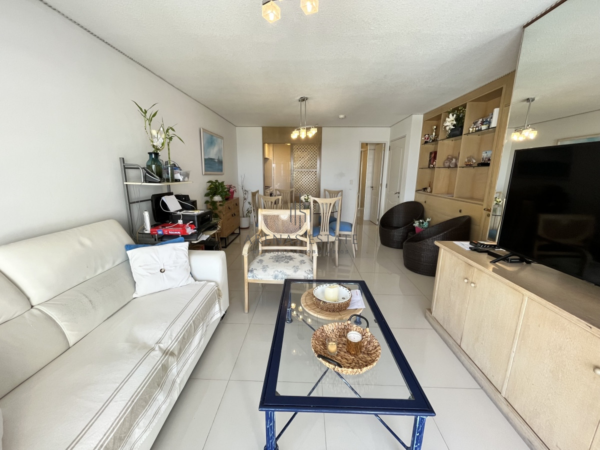 Apartamento ID.2319 - Apartamento en venta de dos dormitorios en primera linea de la Mansa 