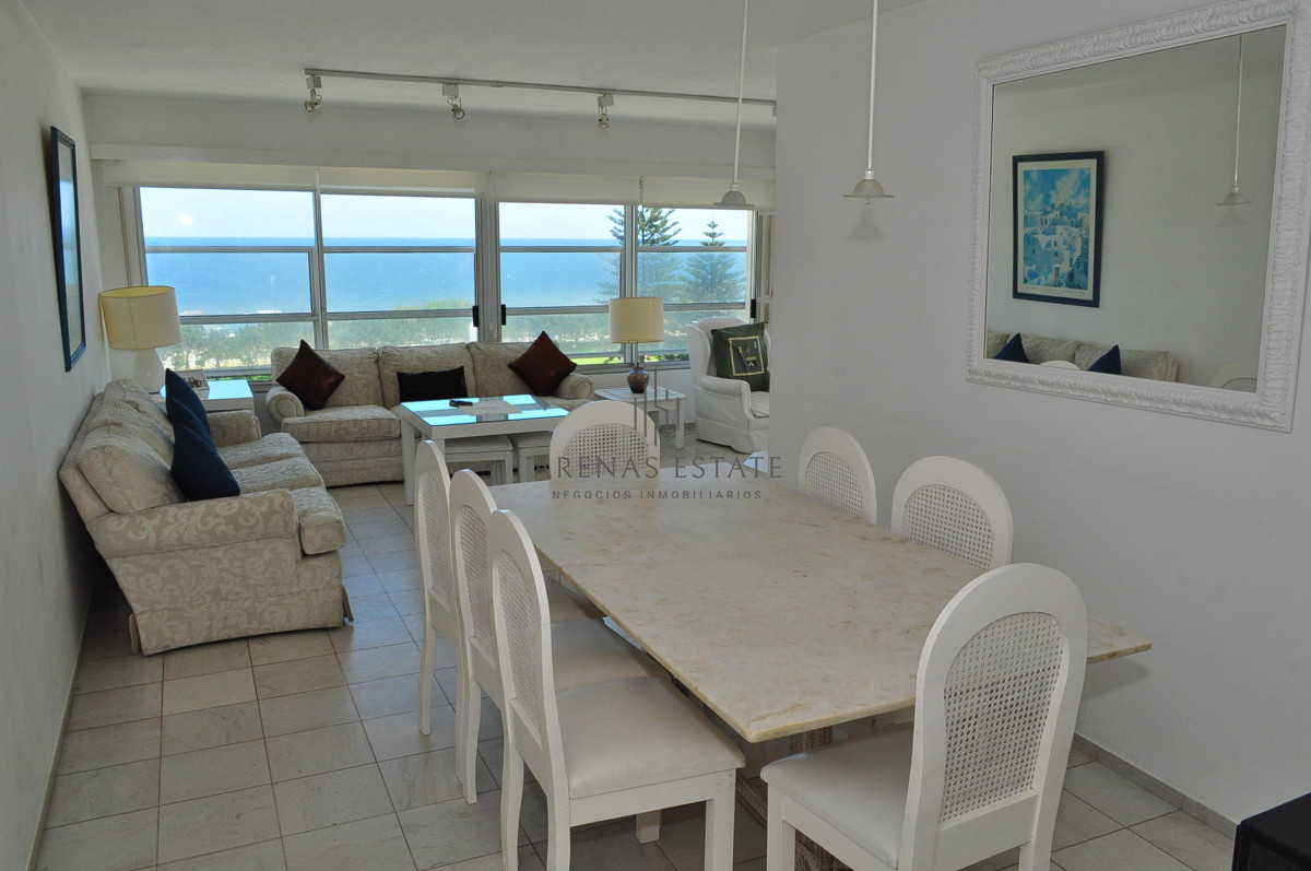 Apartamento ID.2321 - Apartamento en venta de 3 dormitorios en primera linea de la Mansa , Punta del Este 