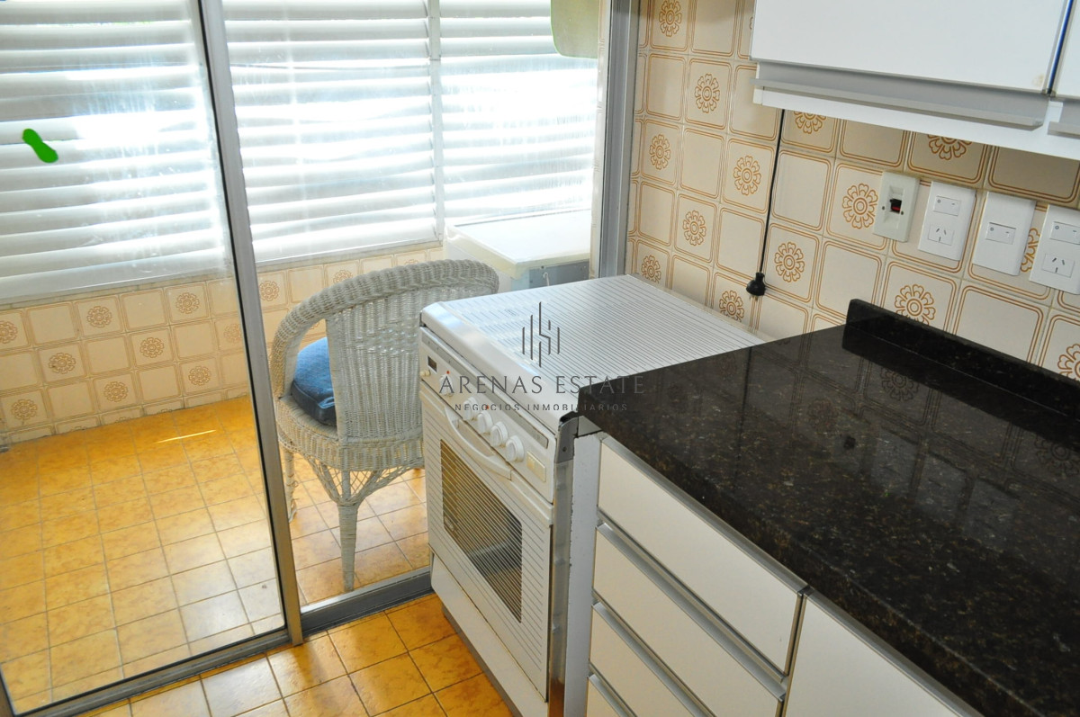 Apartamento ID.2321 - Apartamento en venta de 3 dormitorios en primera linea de la Mansa , Punta del Este 