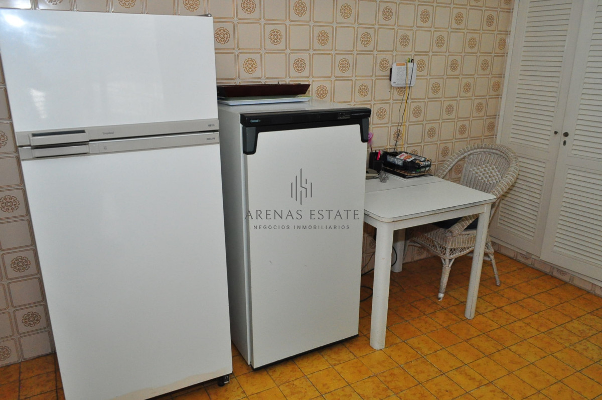 Apartamento ID.2321 - Apartamento en venta de 3 dormitorios en primera linea de la Mansa , Punta del Este 