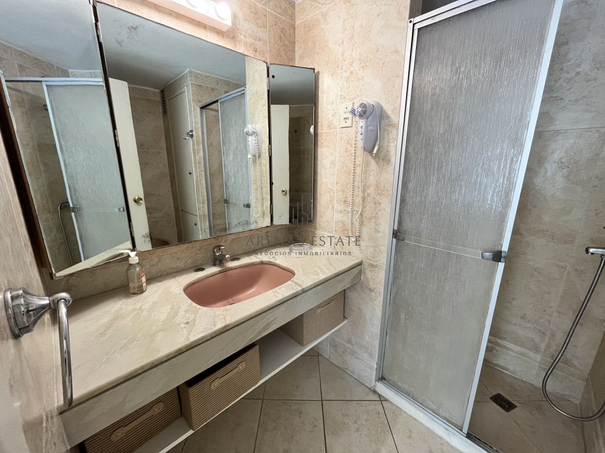 Apartamento ID.3639 - Apartamento en venta de 3 dormitorios en Peninsula , Punta del Este 