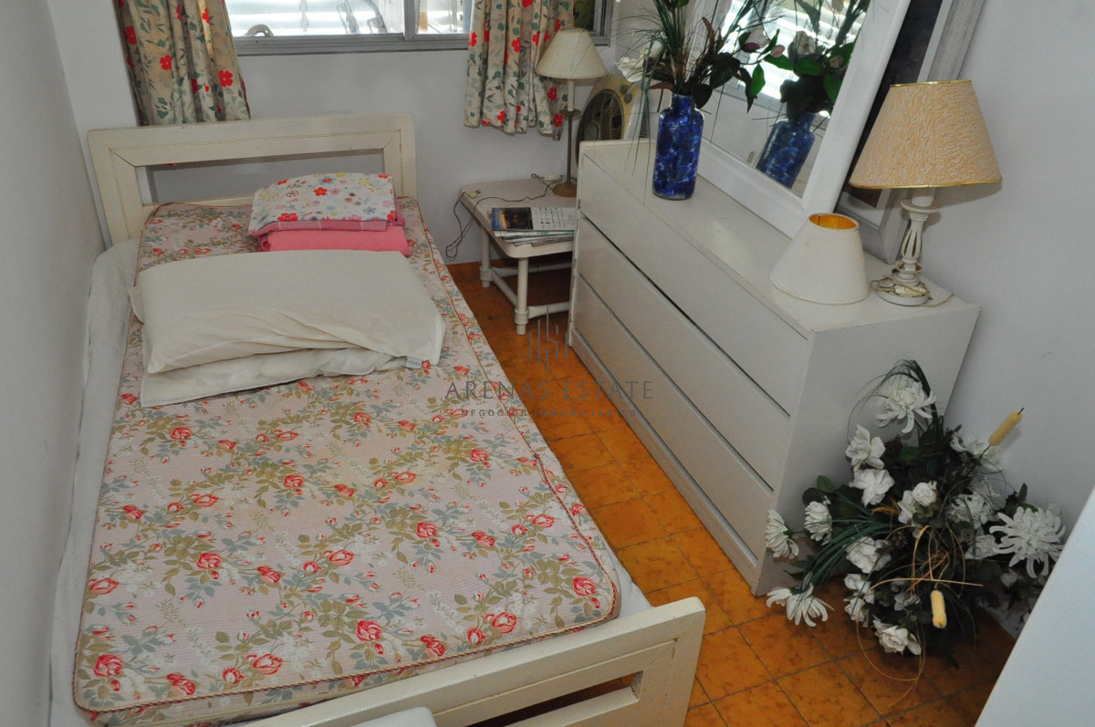 Apartamento ID.2321 - Apartamento en venta de 3 dormitorios en primera linea de la Mansa , Punta del Este 