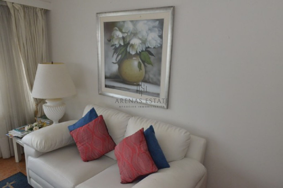 Apartamento ID.2322 - Apartamento en venta de 3 dormitorios en primera linea de la Mansa 