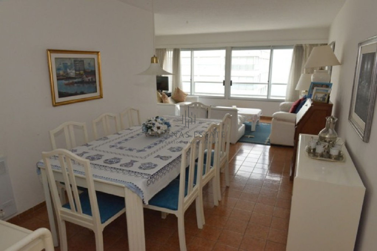Apartamento ID.2322 - Apartamento en venta de 3 dormitorios en primera linea de la Mansa 