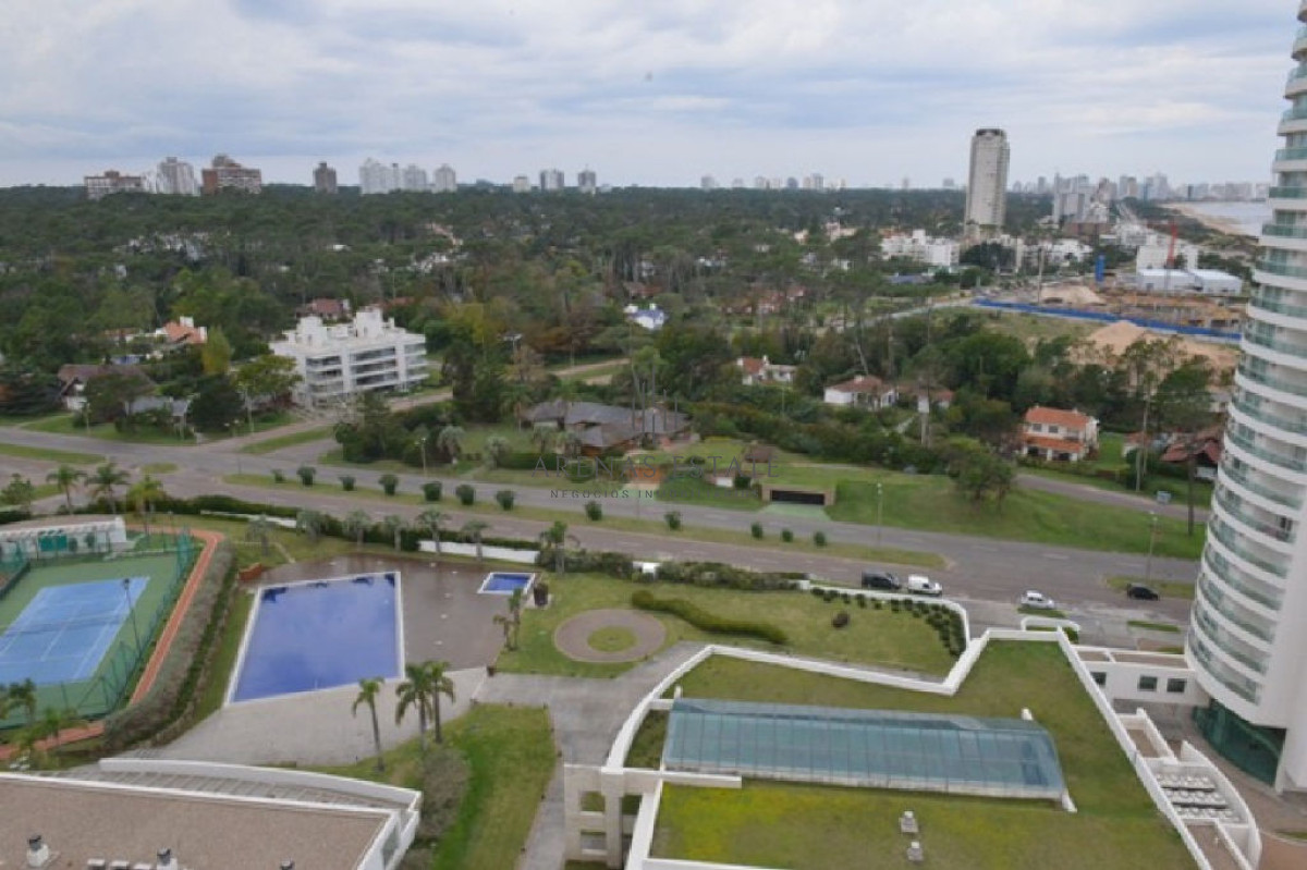 Apartamento ID.2322 - Apartamento en venta de 3 dormitorios en primera linea de la Mansa 