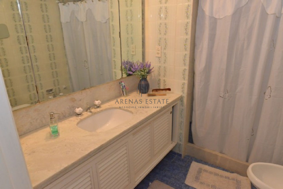 Apartamento ID.2322 - Apartamento en venta de 3 dormitorios en primera linea de la Mansa 