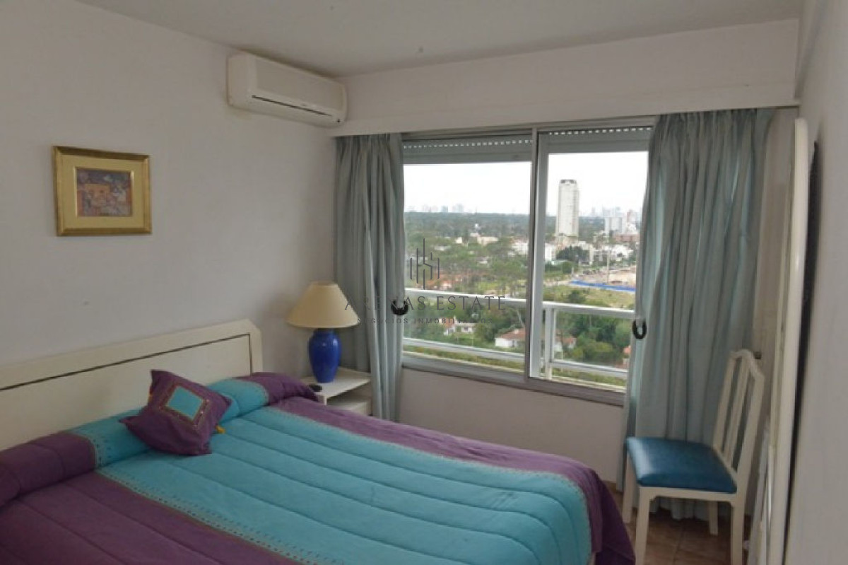 Apartamento ID.2322 - Apartamento en venta de 3 dormitorios en primera linea de la Mansa 