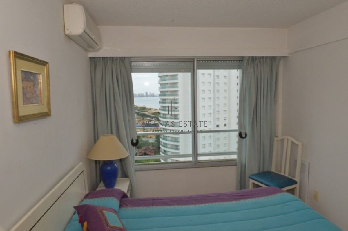 Apartamento ID.2322 - Apartamento en venta de 3 dormitorios en primera linea de la Mansa 