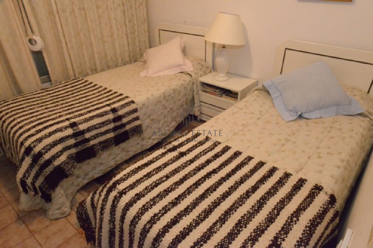 Apartamento ID.2322 - Apartamento en venta de 3 dormitorios en primera linea de la Mansa 