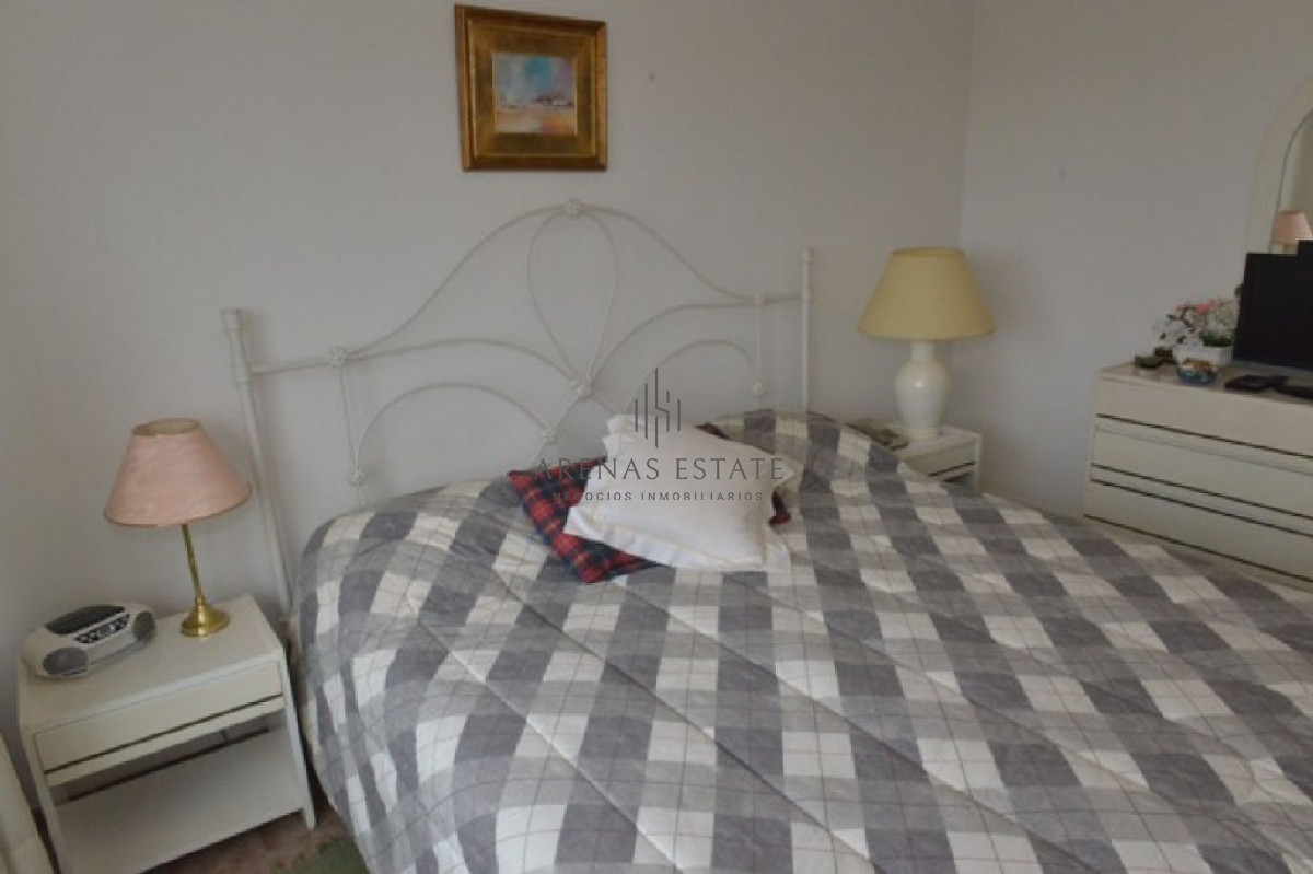 Apartamento ID.2322 - Apartamento en venta de 3 dormitorios en primera linea de la Mansa 