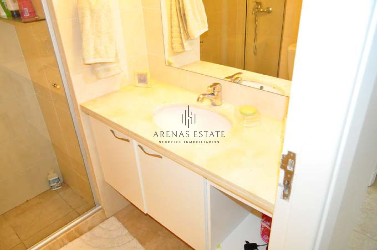 Apartamento ID.2401 - Apartamento de 3 dormitorios en venta sobre Roosevelt , Punta del Este 