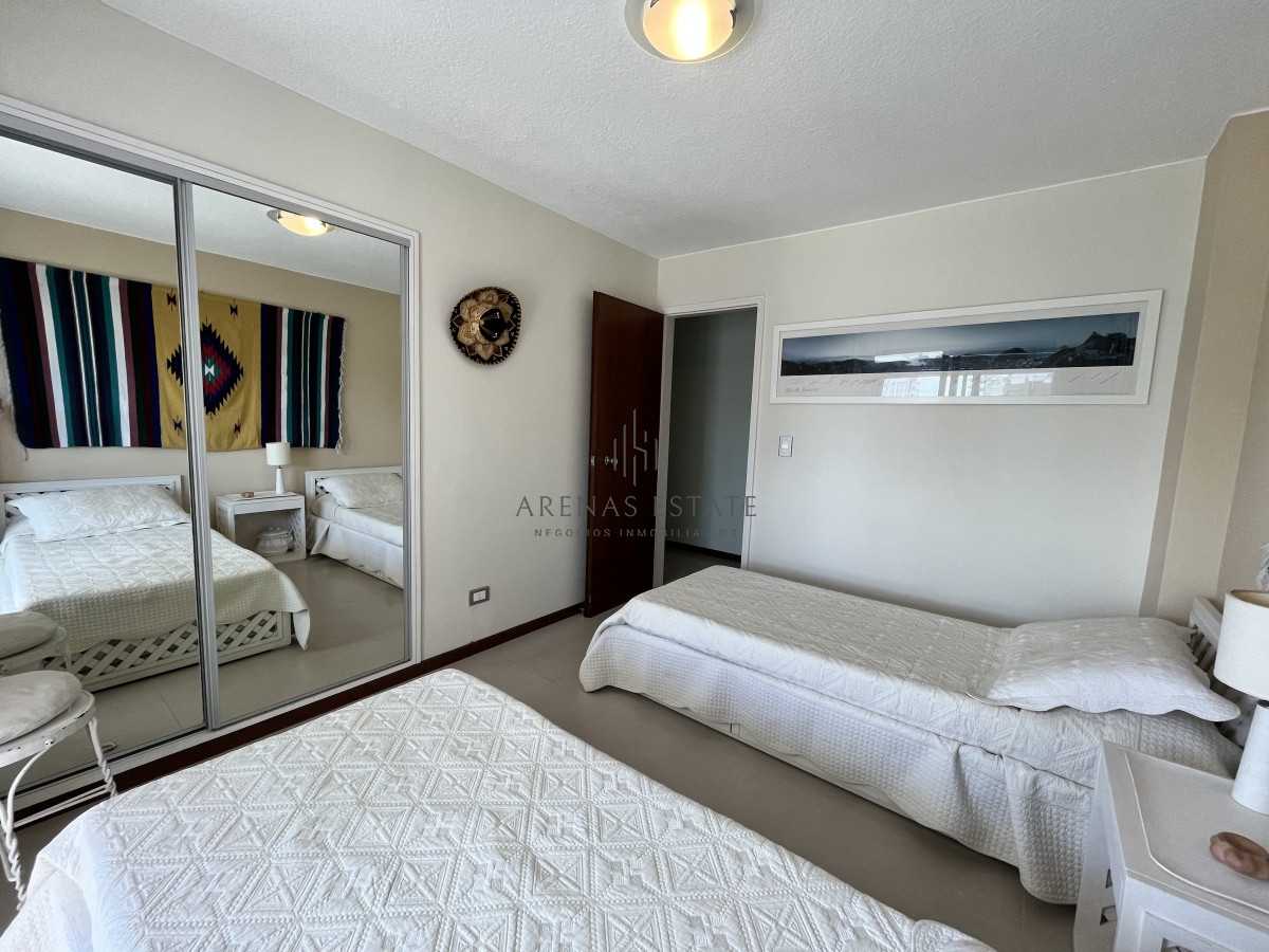 Apartamento ID.2277 - Apartamento de 3 dormitorios en venta en Punta del Este