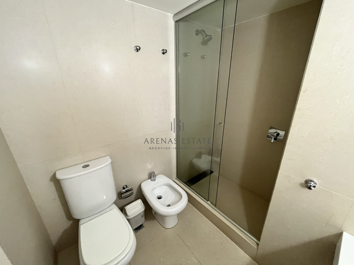 Apartamento ID.2515 - Apartamento en venta de 3 dormitorios en Punta del Este 