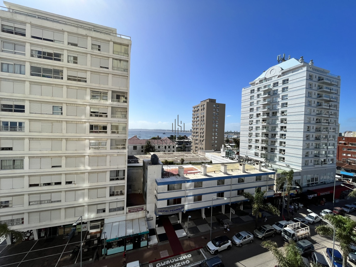 Apartamento ID.2276 - Apartamento de 2 dormitorios en Peninsula , Punta del Este