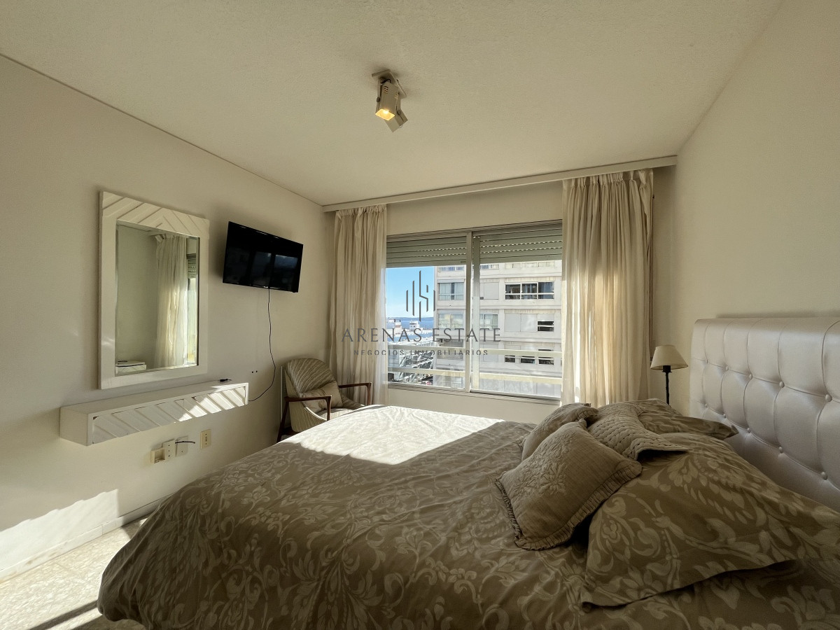 Apartamento ID.3639 - Apartamento en venta de 3 dormitorios en Peninsula , Punta del Este 