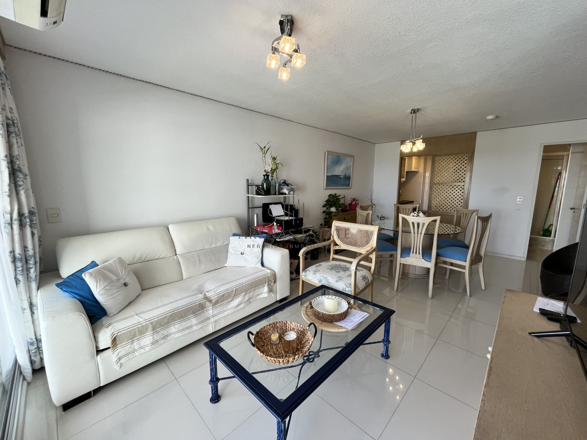 Apartamento ID.2319 - Apartamento en venta de dos dormitorios en primera linea de la Mansa 