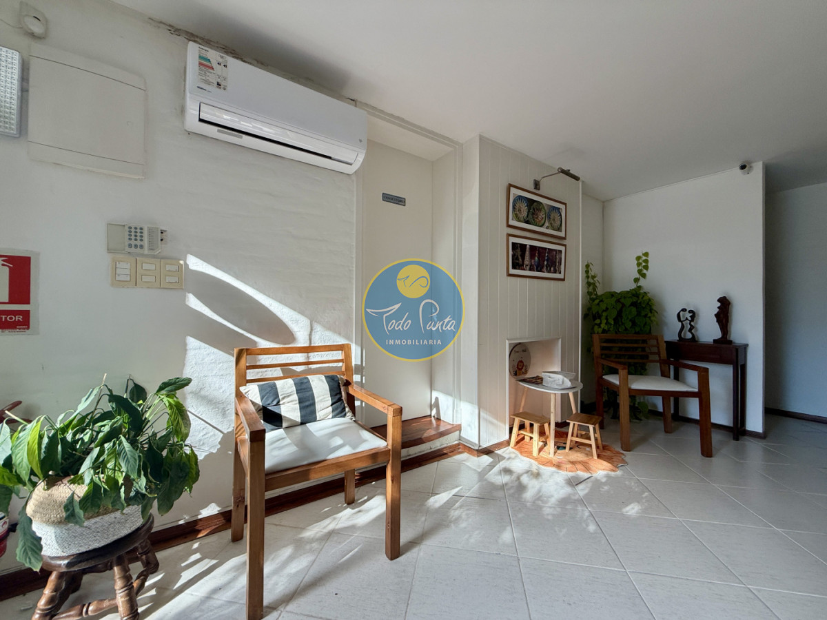 Miniatura de Casa de 3 dormitorios en Country, Punta del Este | Todo Punta